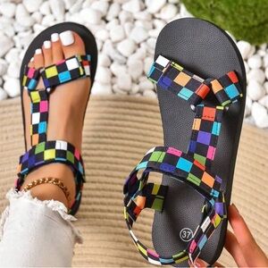 NWOT size 10 Velcro sandals